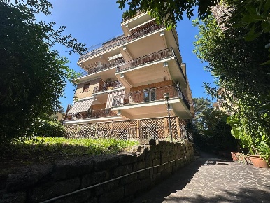 Foto Appartamento in Via Cassia 859, Roma Tomba di Nerone di 75 m²