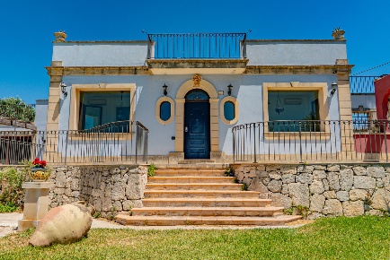 Foto Villa unifamiliare in Via Agamennone 2, Siracusa Belvedere - Tremmilia