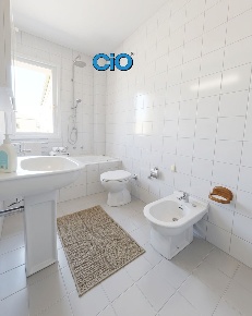 Foto Appartamento a Bologna Massarenti di 161 m² con 6 locali in vendita