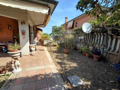 Foto Villa a schiera in Strada di Paterno 37H, Tivoli di 175 m² in vendita