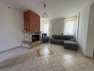 Foto Villa singola a Gavello Centro di 180 m² con 7 locali in vendita