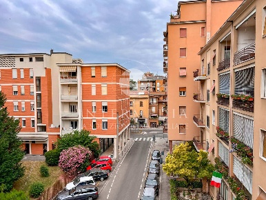 Foto Appartamento in Via Romolo Romani, Brescia di 90 m² con 3 locali