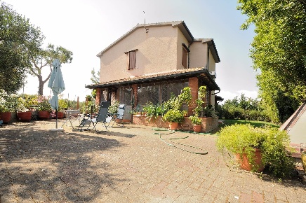 Foto Appartamento a Piombino di 187 m² con 6 locali in vendita