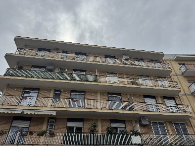 Foto Appartamento a Bari San Girolamo di 120 m² con 4 locali in vendita