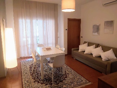 Foto Appartamento a Rimini Rivabella di 110 m² con 5 locali in affitto