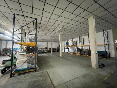 Foto Capannone industriale in via labriola, Montemurlo Pietà di 1000 m²