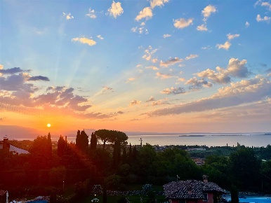 Foto Villa unifamiliare in Via Belvedere, Padenghe sul Garda Centro