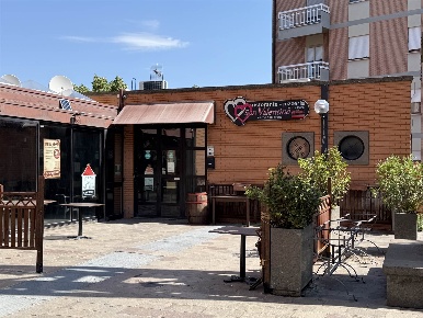 Foto Attività commerciale in via Monte San Valentino  2, Viterbo di 150 m²