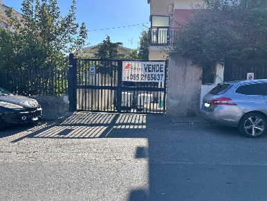 Foto Locale commerciale a Sant'Agata li Battiati di 500 m² con 1 locali