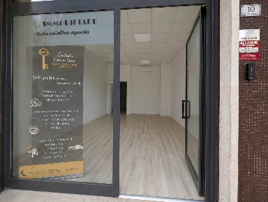Foto Attività commerciale a Bolano di 51 m² con 3 locali in affitto
