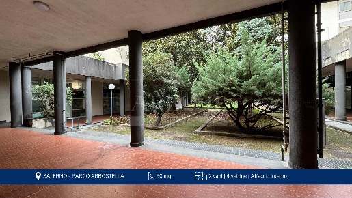 Foto Negozio a Salerno Arbostella - Arechi di 50 m² con 2 locali in vendita
