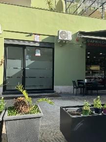 Foto Negozio in Via Degli Emiri 38F, Palermo Zisa di 50 m² in affitto