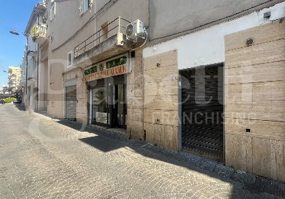 Foto Negozio in Roma, Vitulazio di 12 m² con 1 locali in affitto