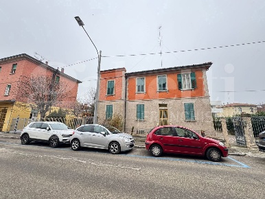 Foto Casa indipendente in Via Del Sole 3, Bologna Corticella di 300 m²
