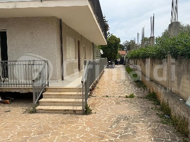 Foto Villa bifamiliare in Via Miseno 7, Palermo Mondello - Valdesi