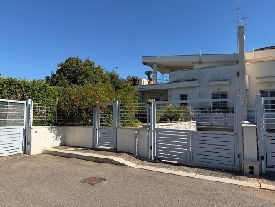 Foto Villa a schiera in via cellamare, Casamassima di 250 m² con 4 locali