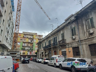 Foto Locale commerciale in via samperi, Messina La Farina - Stazione