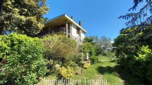 Foto Villa a schiera a Orvieto di 314 m² in vendita