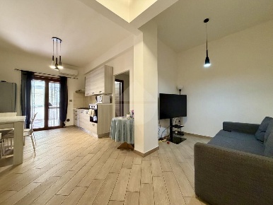 Foto Appartamento in Via Silvio Spaventa, Pomezia di 75 m² con 3 locali