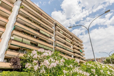 Foto Appartamento in Bruno Rizzieri, Roma di 139 m² con 3 locali in vendita