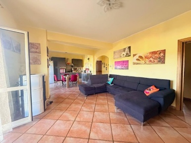 Foto Appartamento in VIA CONTADINI, Montefiascone di 121 m² in vendita