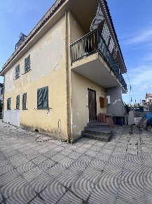 Foto Villa a schiera in via gelli, Castel Volturno Baia Verde di 120 m²
