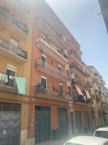 Foto Appartamento in Via Niscemi 244, Caltanissetta Centro di 90 m²