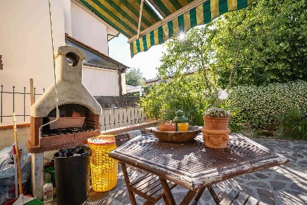 Foto Casa indipendente in Via delle Betulle, Campi Bisenzio di 118 m²