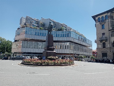Foto Ufficio in Via Piccinini 1, Bergamo Centro di 75 m² con 3 locali