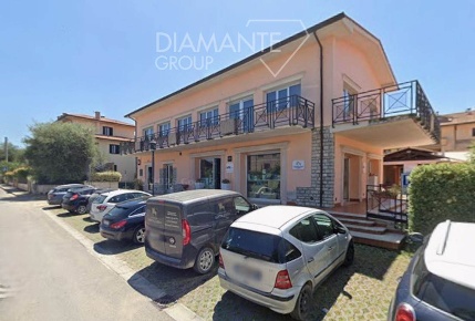 Foto Appartamento a Castiglione del Lago Contrada Prati di 180 m²