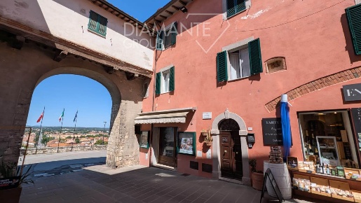 Foto Appartamento a Castiglione del Lago Contrada Mulino di 100 m²