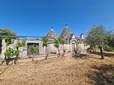 Foto Trullo in Strada Comunale Vecchia di Noci s.n, Alberobello di 100 m²