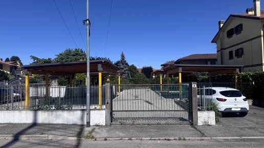 Foto Garage in via volonteri, Correzzana di 188 m² con 1 locali in vendita