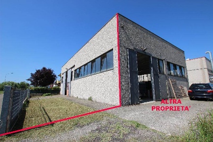 Foto Capannone industriale in VIA JOHANN GUTENBERG 4, di 217 m² in vendita