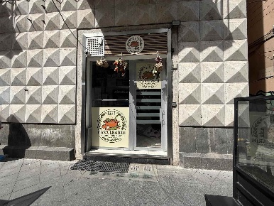 Foto Attività commerciale in Corso Vittorio Emanuele 90, Salerno Centro