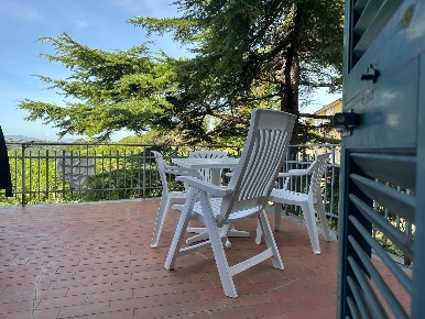 Foto Villa bifamiliare a Fauglia di 350 m² con 9 locali in vendita