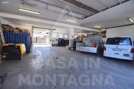Foto Capannone industriale a Predazzo di 574 m² con 6 locali in vendita