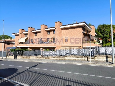 Foto Appartamento in Via Terracini 7, Fiano Romano di 70 m² con 3 locali