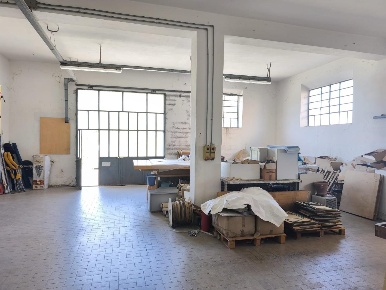 Foto Capannone industriale a Peccioli Centro di 470 m² con 6 locali