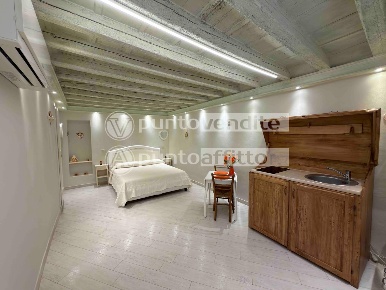 Foto Appartamento a Lucca Piazza Napoleone - San Michele di 35 m²