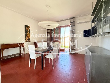 Foto Villa bifamiliare a Santa Maria a Monte Montecalvoli di 125 m²