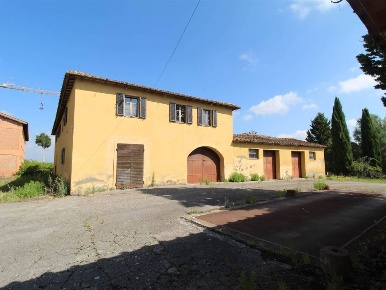 Foto Casale a Asciano di 1204 m² con 6 locali in vendita