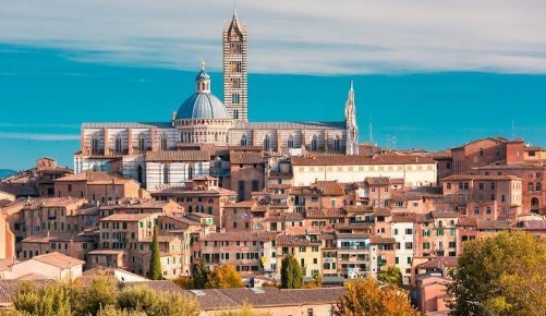 Foto Locale commerciale a Siena Piazza del Campo - Duprè di 150 m²