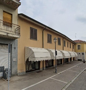 Foto Negozio a Bovisio-Masciago di 120 m² con 2 locali in vendita
