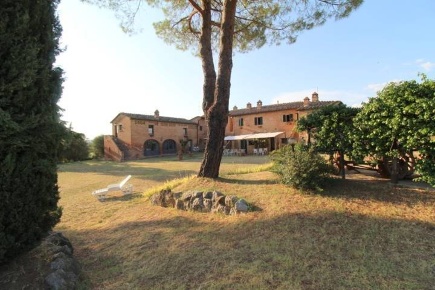 Foto Locale commerciale a Siena Sant'Andrea a Montecchio - Ginestreto