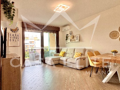 Foto Appartamento in via s. Emiliani 40, Magenta Centro di 92 m² in vendita