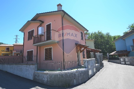 Foto Appartamento in Loc. Le Salde Fornoli, Bagni di Lucca di 69 m²