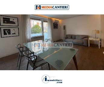 Foto Appartamento in VIA TIZIANO VECELIO 20, Pescara di 154 m² con 5 locali