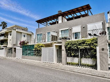 Foto Appartamento in Via Procida 15, Grottammare Centro di 136 m²