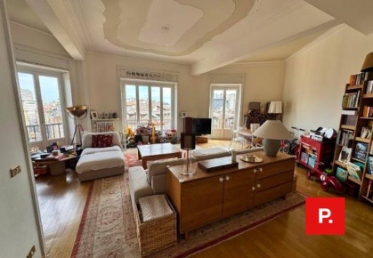 Foto Appartamento in Via San Giovanni sul Muro 18, Milano di 120 m²